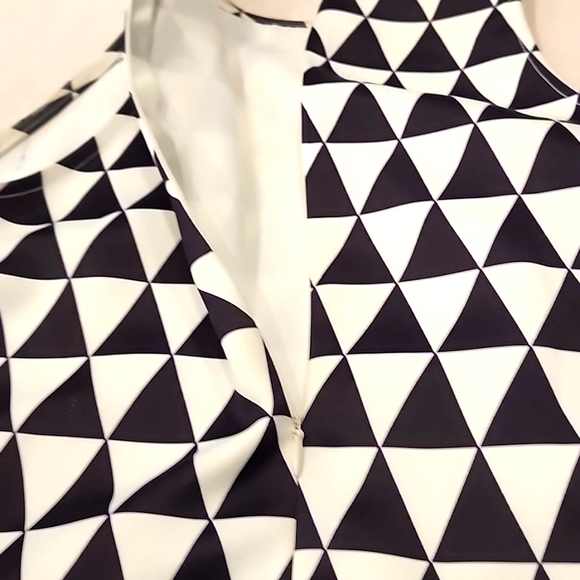 Black & White Super Cool Dress - Picture 6 of 6